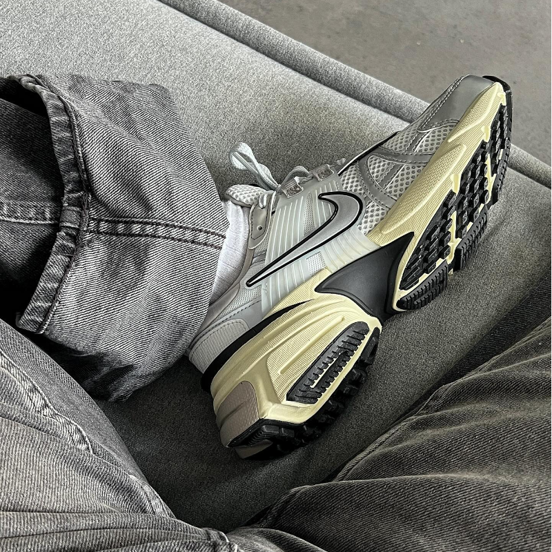 Nike V2K Run Metallic Silver