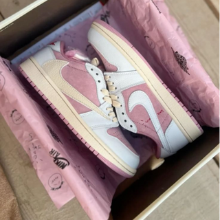 Travis Scott x Nike AJ1 Shy Pink