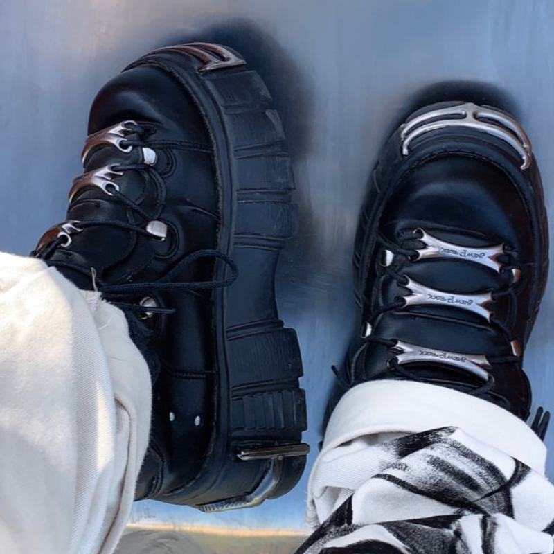 Vetements - x New Rock leather Black C