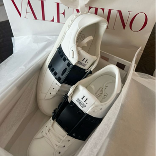 Valentino Rock White