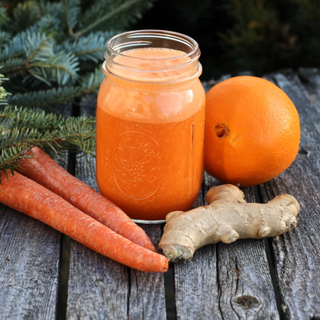 Carrot juice (carrot, tumeric, ginger, mandarins)