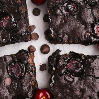 Cherry Flavor Brownie