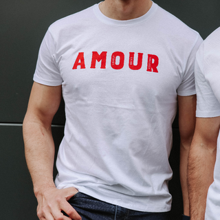 T-shirt basic blanc + Amour velours rouge