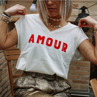 T-shirt  éco-responsable loose femme Ivoire col V OC + AMOUR Velours rouge