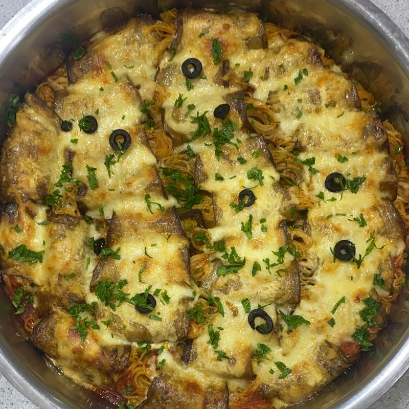 لفائف الباذنجان بالاسبغاتي Eggplant rolls with spaghetti
