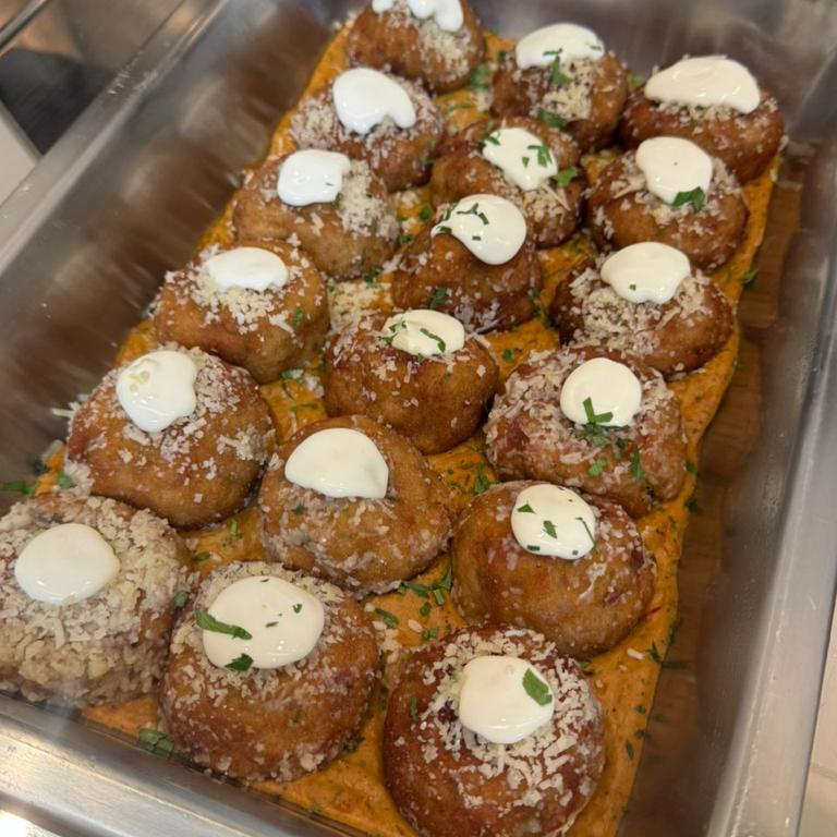 كرات اللحم بالباشميل meat balls with bechamel   (( جديدنا ))