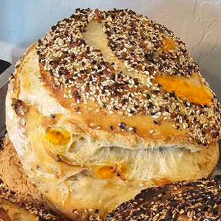 Grand Goat Cheezy Everything Bagel