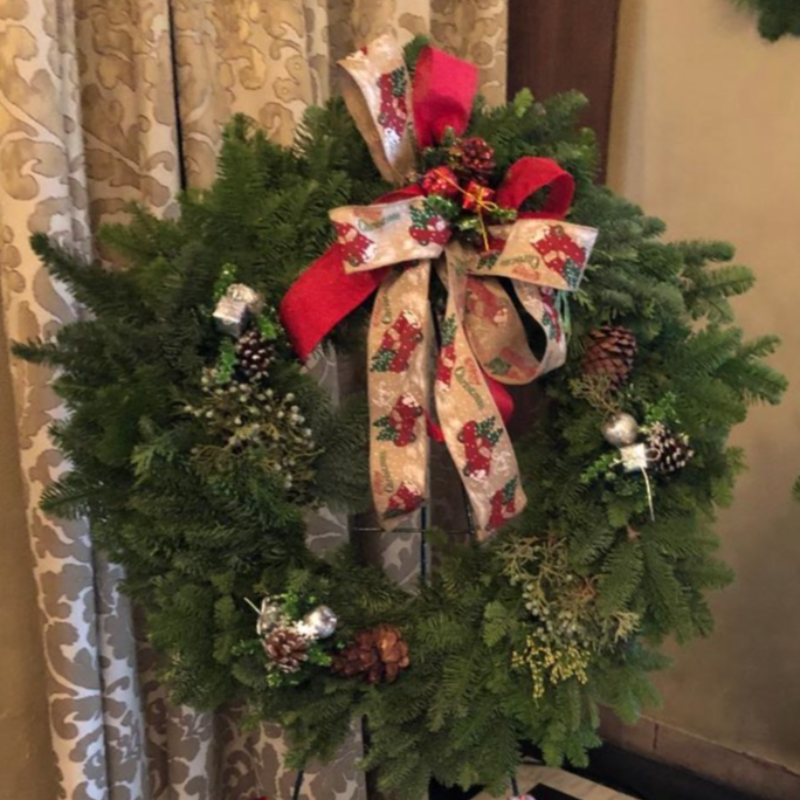 Live Wreath (28")