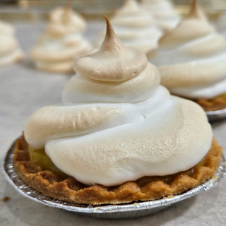 Lemon Meringue Tart 8cm (min order 4 pieces)