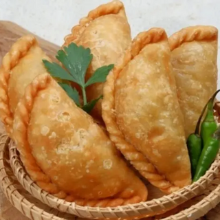 Curry Puff with Egg