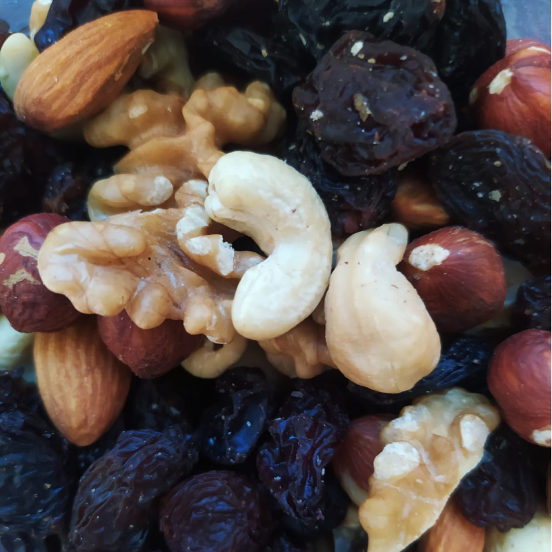 Mix (Noz, Cajú, Avelã, Amêndoa e Passas /  Walnut, Cashew, Hazelnut, Almond and Raisins)