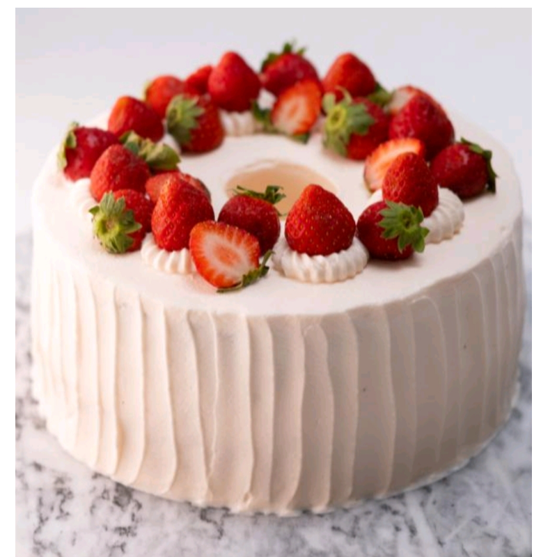 White Chocolate Strawberry Cake Main Image