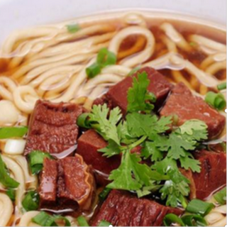 D2) Braised Beef Noodles 红烧牛肉拉面