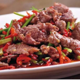 C5) Stir-Fried Beef with Vegetables 小炒牛肉