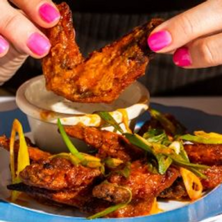 Chicken Garlic Wings - Drums & Flats (6pc)
