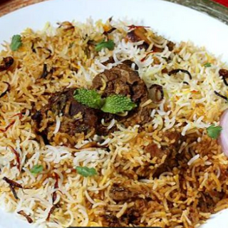 Lamb Dum Biryani (1000ml): Include Raita and Salan