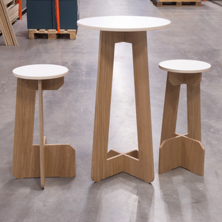 Ola bar table