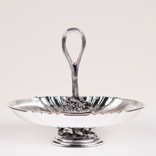 AR0078-Silver Plated Centre Piece With Ring Handle