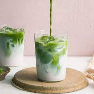 Peppermint Matcha Latte