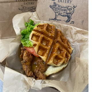 BUTTERMILK CHICKEN & BRIOCHE WAFFLE