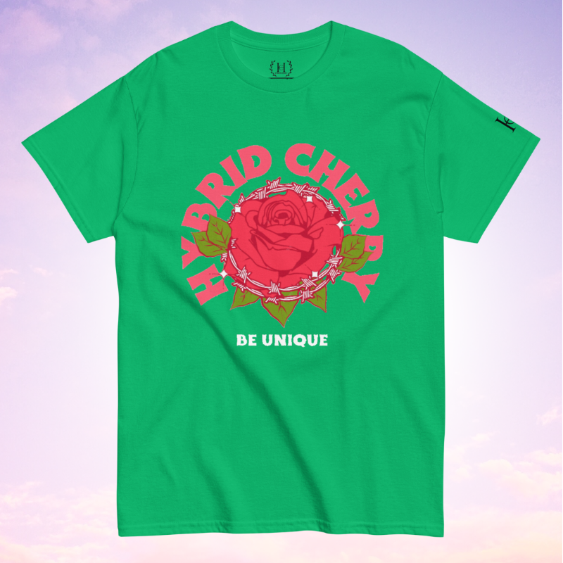 “Be Unique” T-Shirt (Irish Green/Red Graphic) Main Image