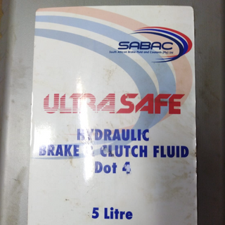 Dot 4 Brake fluid  5LT