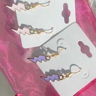 (Lavender) Lightning bolt earrings 