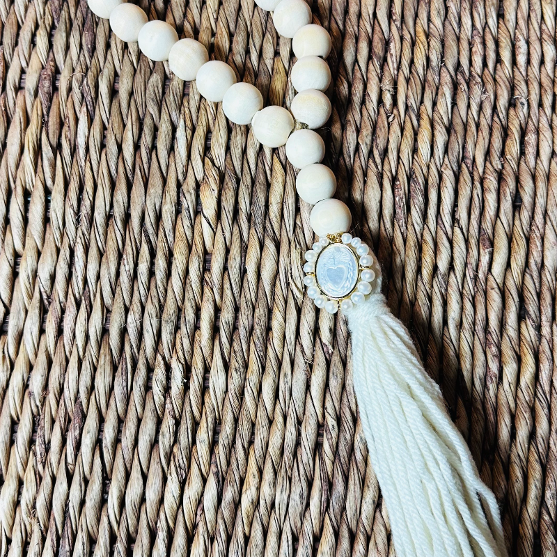 wood bead door hanger with mother of pearl pendant