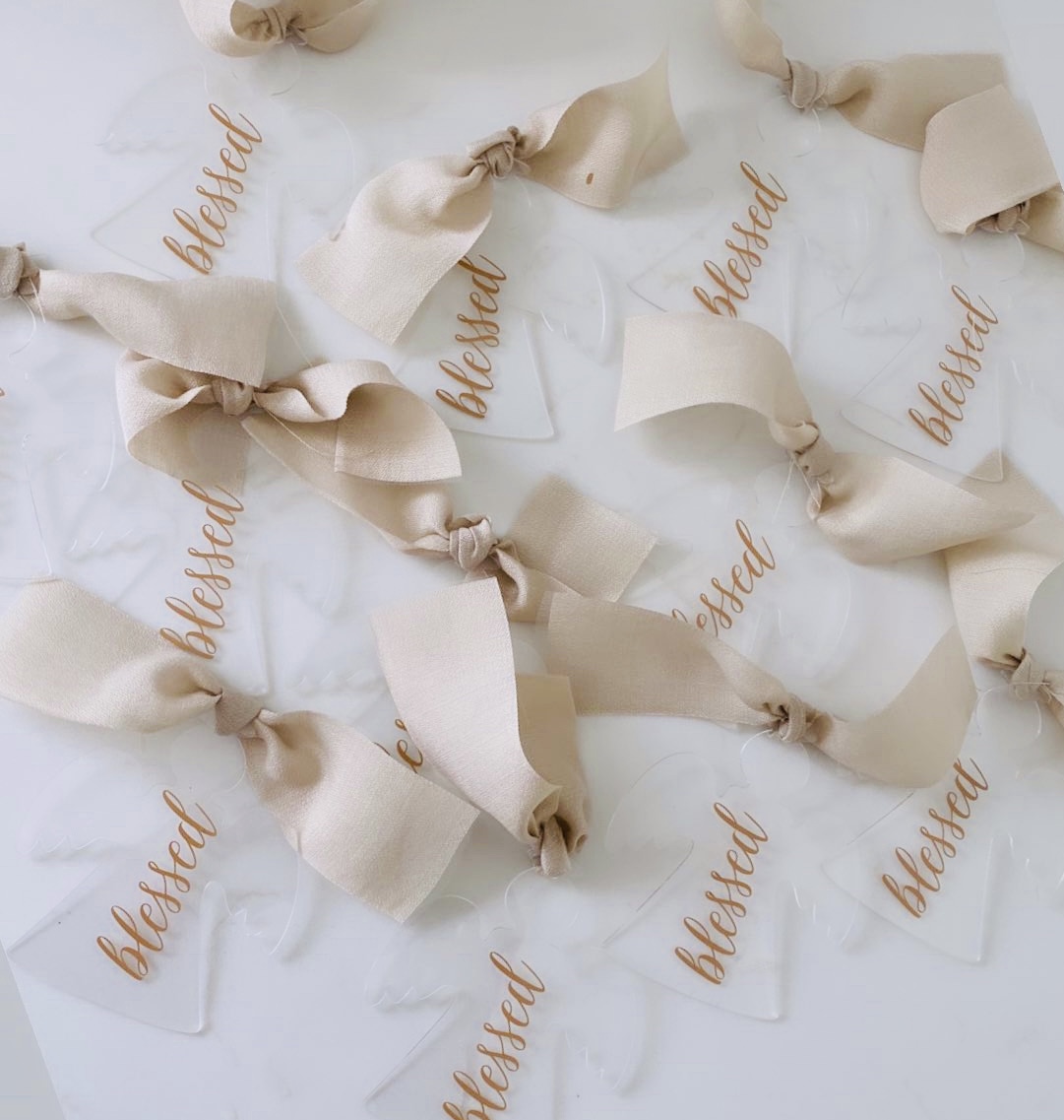 Acrylic angel with ribbon 1