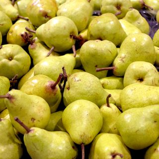 Pears 900g bags