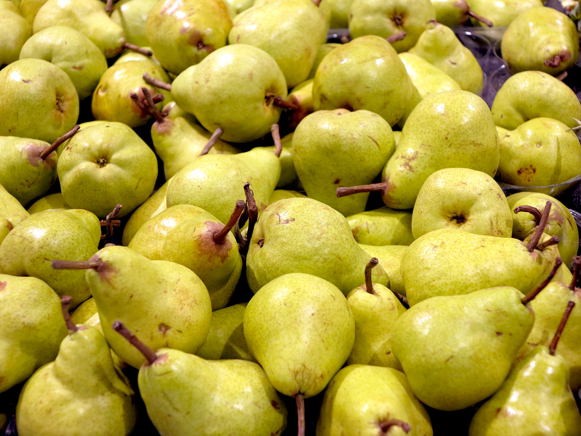 Pears 900g bags Main Image