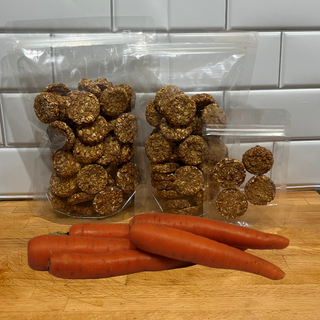 Carrot Small Bag - 20 Biscuits (Suggested Retail $9.50)