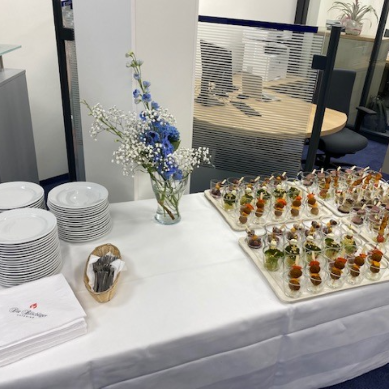 Kleinigkeit zu Essen für 50 Personen inkl. Transportkosten