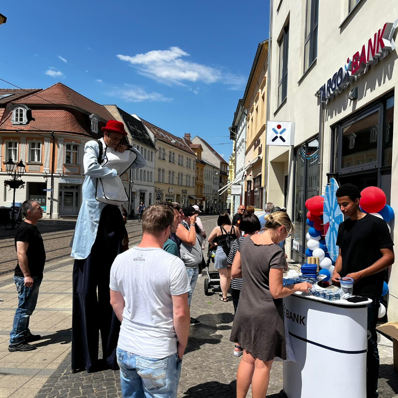 Stelzenläufer inklusive Süßigkeiten zum verteilen