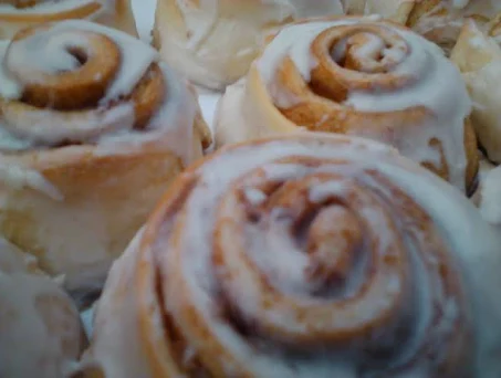 Cinnamon Rolls (1/2 Dozen)