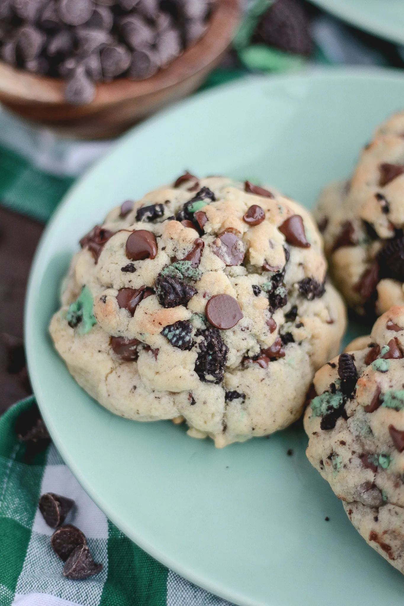 Mint Oreo Chocolate Chip Cookies Large Image