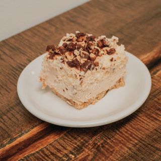 Caramel Pecan Cheesecake Bar (slice)