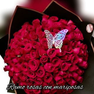 Ramo de rosas incluye mariposas 