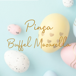 Pinsa met gerookte buffelmozzarella, tomaat, basilicum