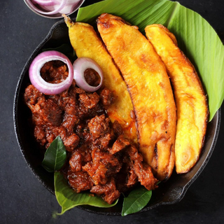 2 Pazham Pori and Beef Curry