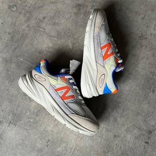 Kith x New Balance 990v6 “MSG Sandrift” 