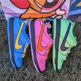 The Powerpuff Girls x Dunk Low Pro SB QS 'Blossom'  - Thumbnail 4