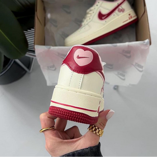 Wmns Nike Air Force 1 Valentine - Thumbnail 3