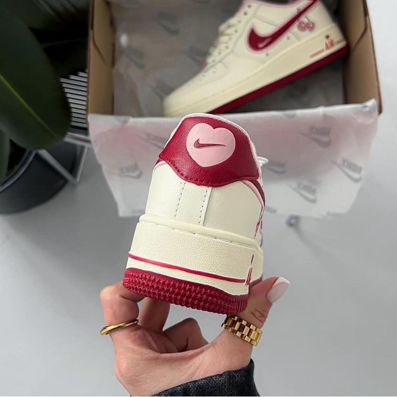 Wmns Nike Air Force 1 Valentine - Thumbnail (Preview) 3