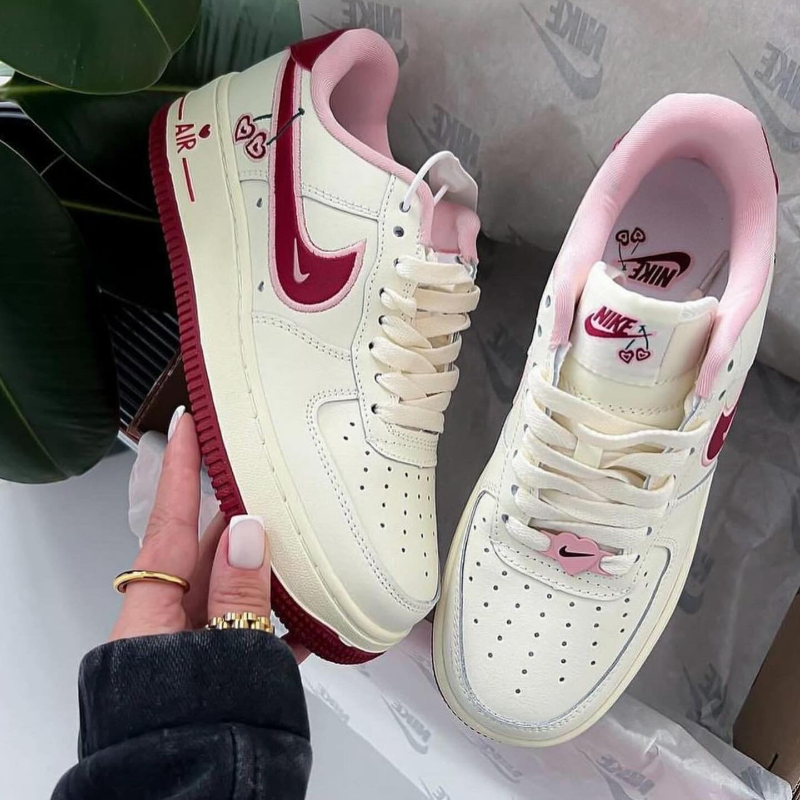 Wmns Nike Air Force 1 Valentine - Thumbnail (Preview) 4