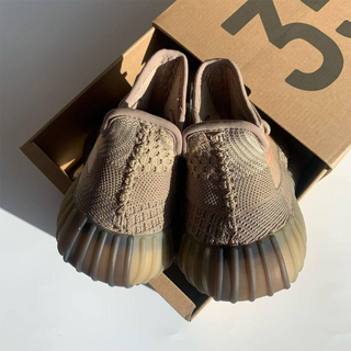 Yeezy Boost 350 V2 Sand Taupe  - Thumbnail 3