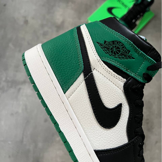 Nike Air Jordan 1 Retro High OG 'Pine Green' - Thumbnail 4