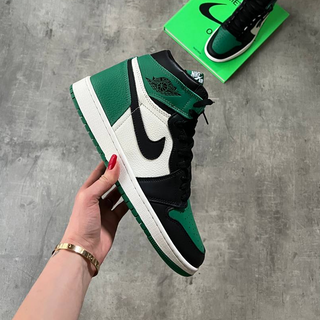 Nike Air Jordan 1 Retro High OG 'Pine Green' - Thumbnail 2