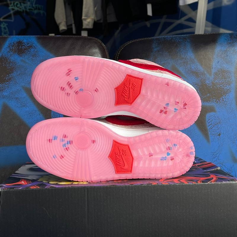 Nike Dunk SB Low StrangeLove  Special - Thumbnail (Preview) 3