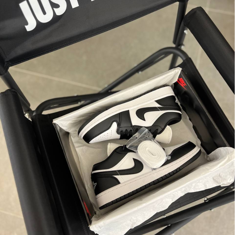 Nike Air Jordan 1 Low 'Panda'  - Thumbnail (Preview) 2